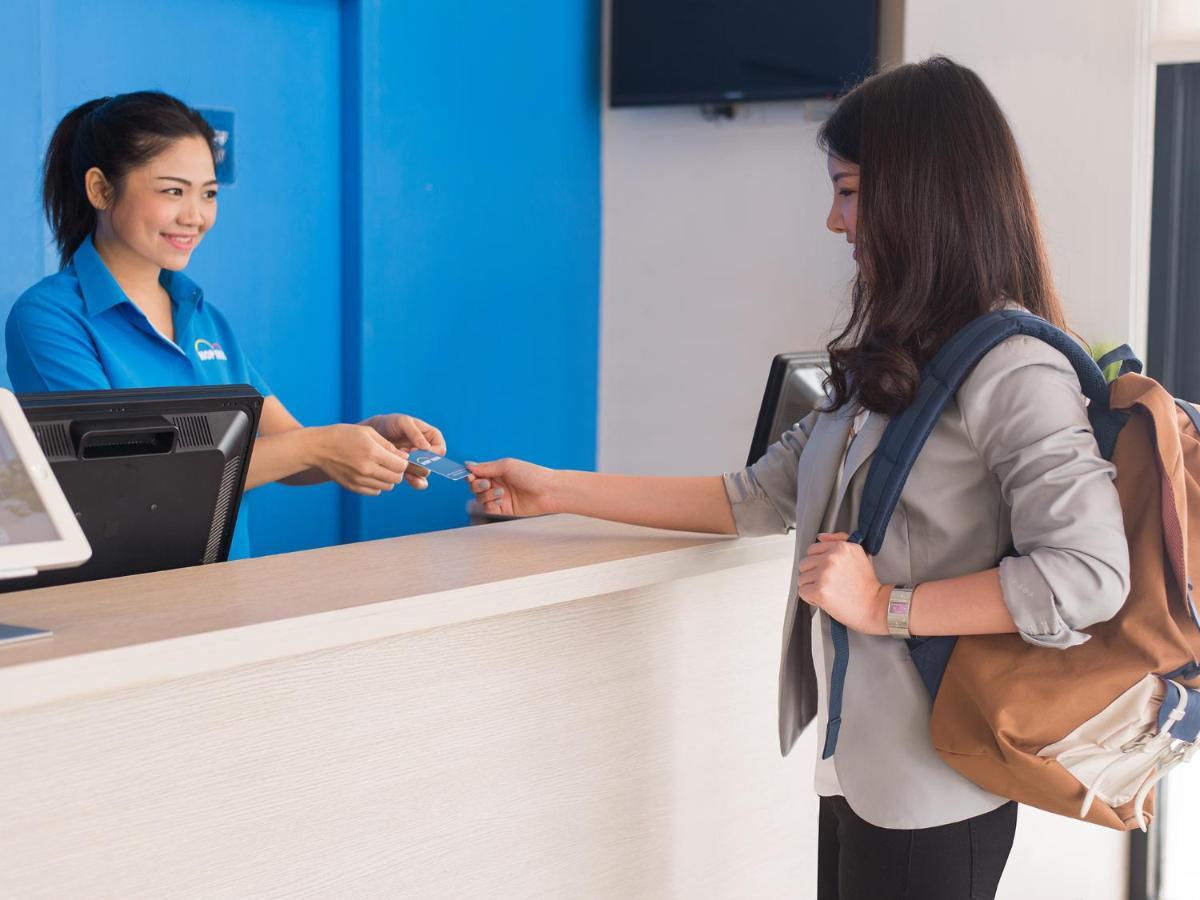 Hop Inn Bangkok Krung Thonburi Station Bagian luar foto